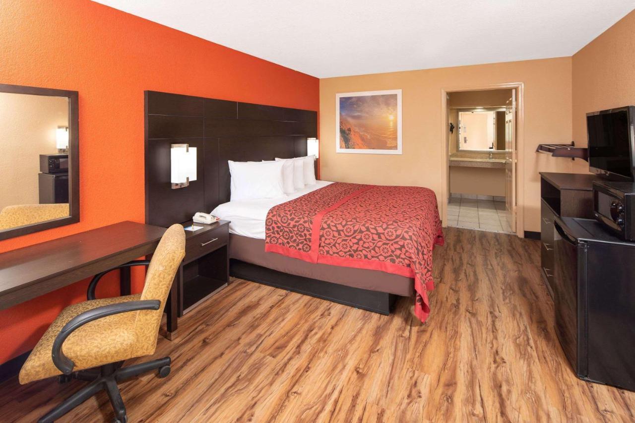 Days Inn By Wyndham Tupelo Exterior foto