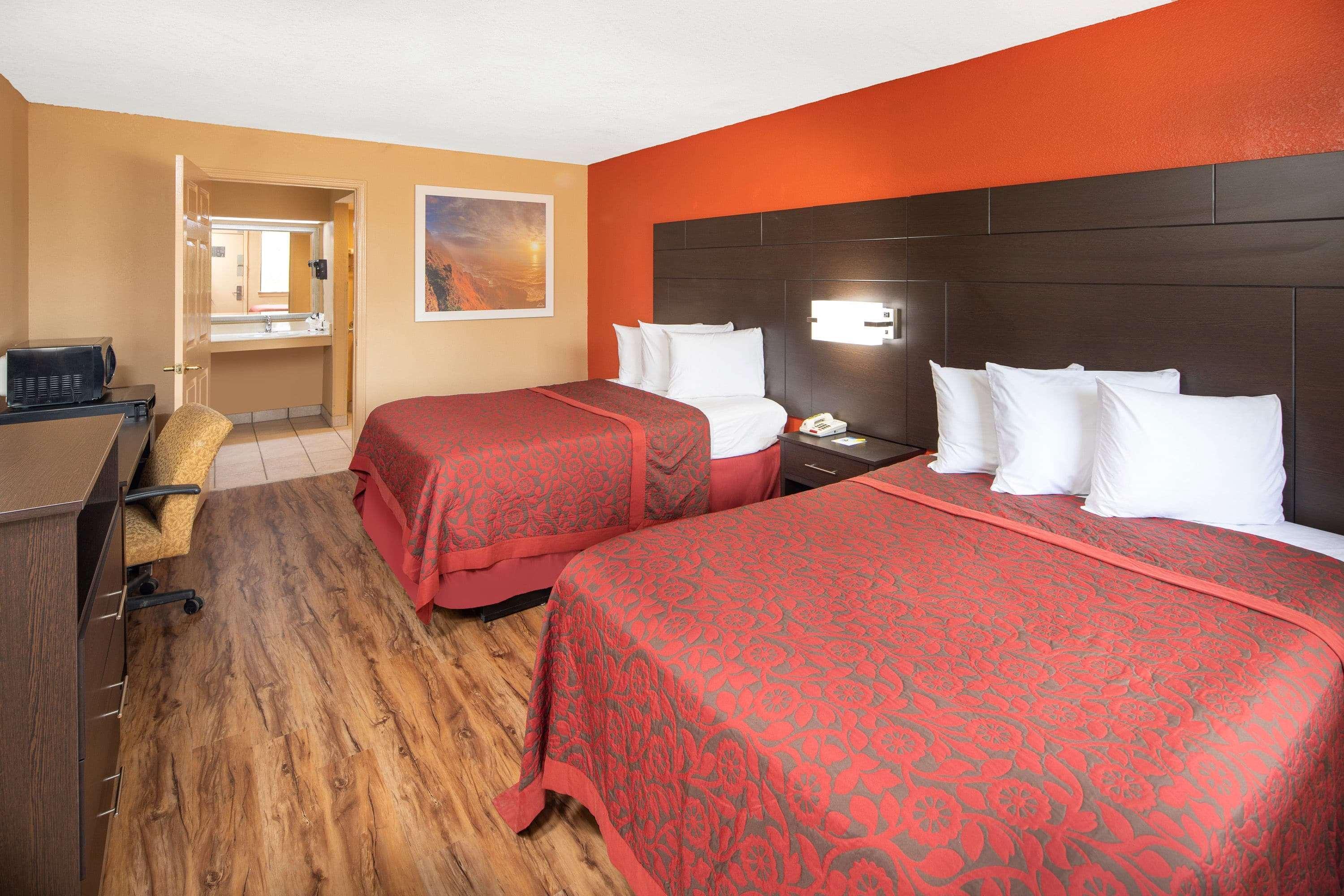 Days Inn By Wyndham Tupelo Exterior foto